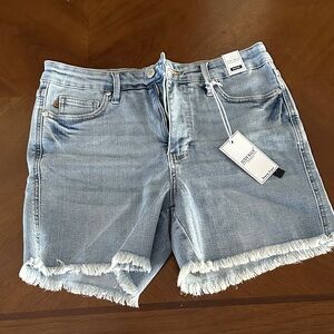 NWT Judy Blue in your dreams Tummy Control Light Blue Frayed Jean Shorts